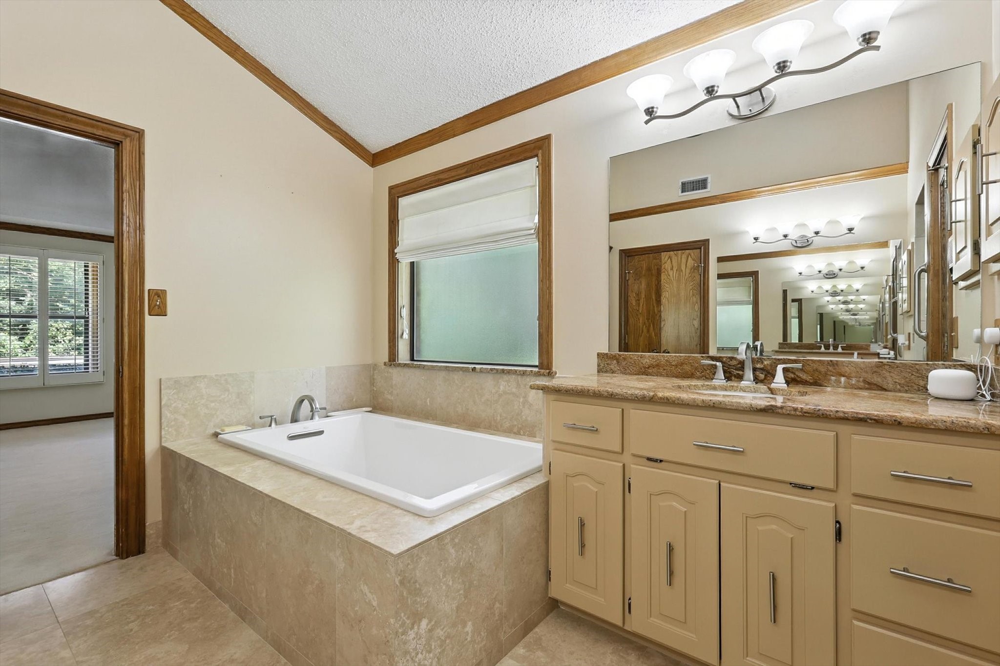 2202 Lakeforest Drive Weatherford TX 76087