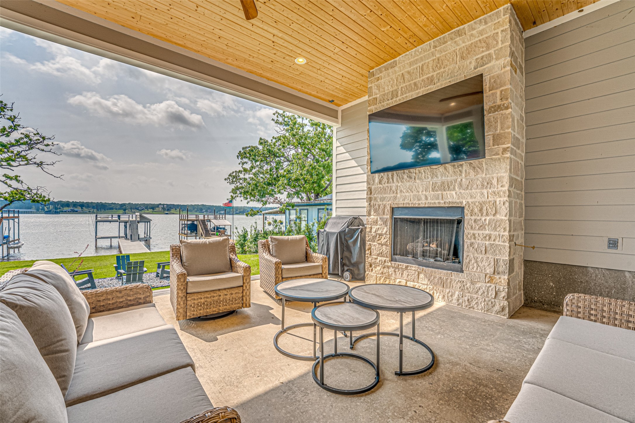 13610 Park Harbor Drive Eustace TX 75124