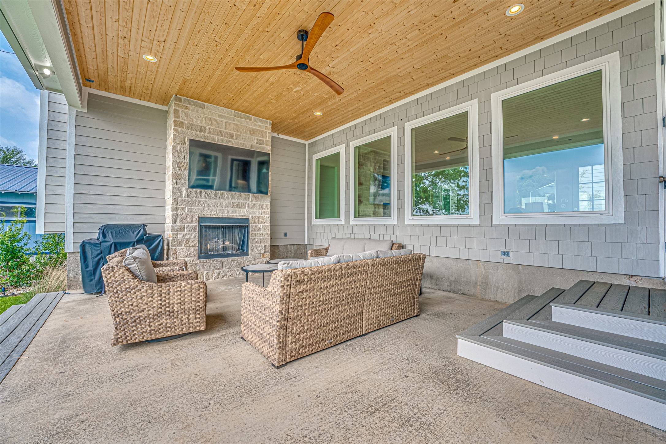 13610 Park Harbor Drive Eustace TX 75124