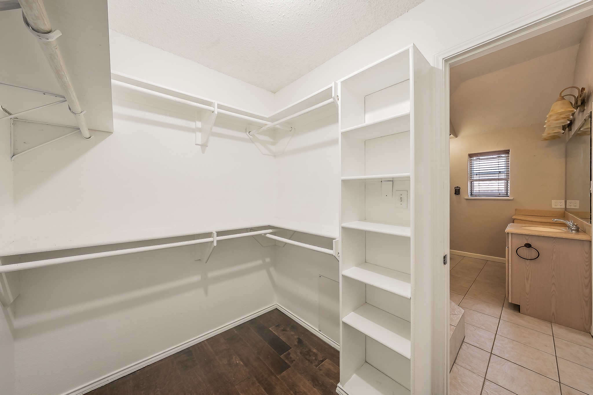 520 Kelley Court Fort Worth TX 76120