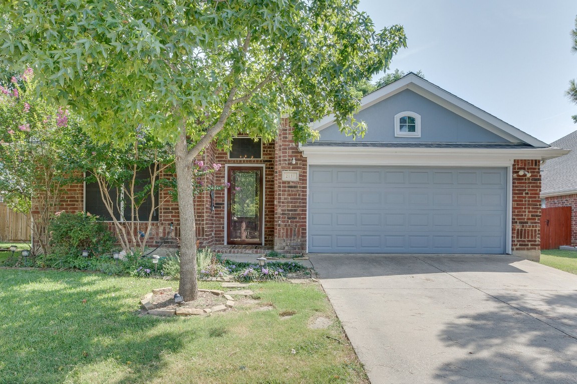 2110 Autumn Trail Garland TX 75040