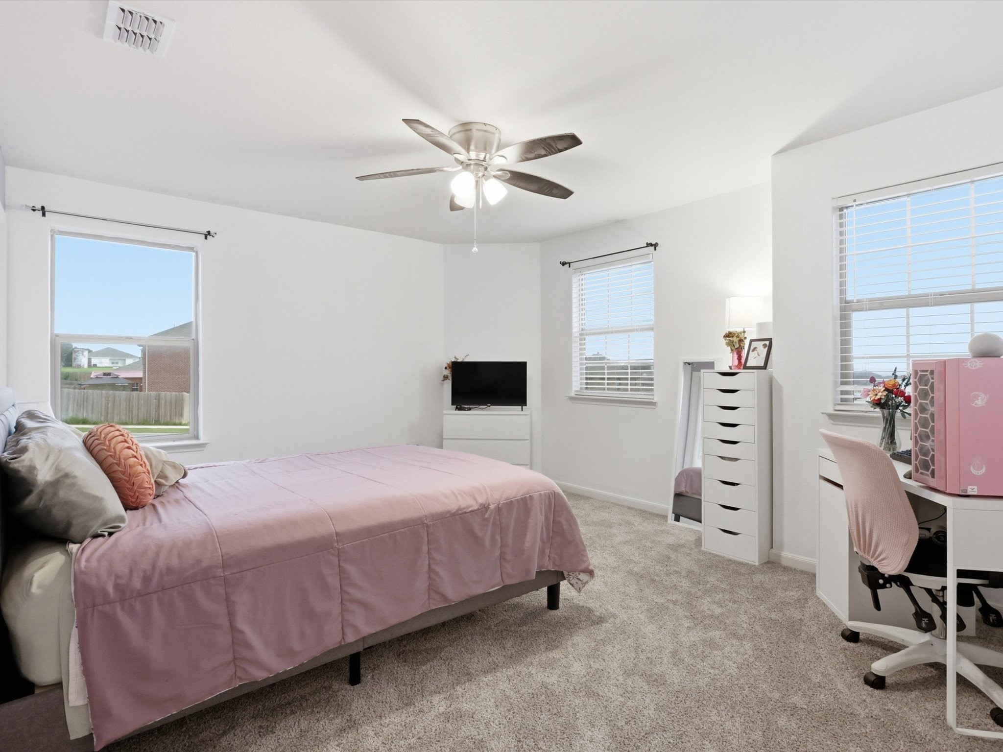 104 Saloon Cove W Newark TX 76071