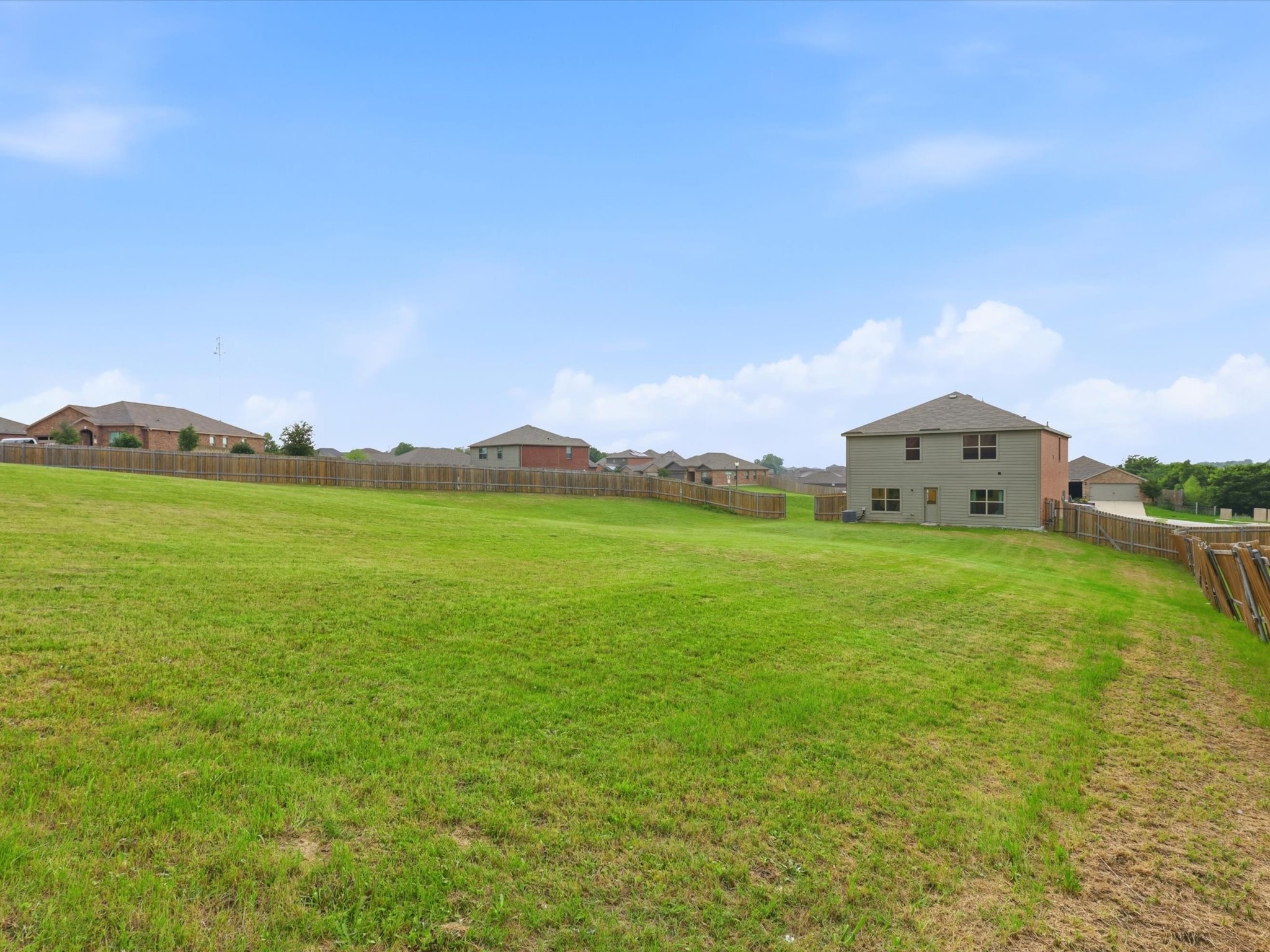104 Saloon Cove W Newark TX 76071