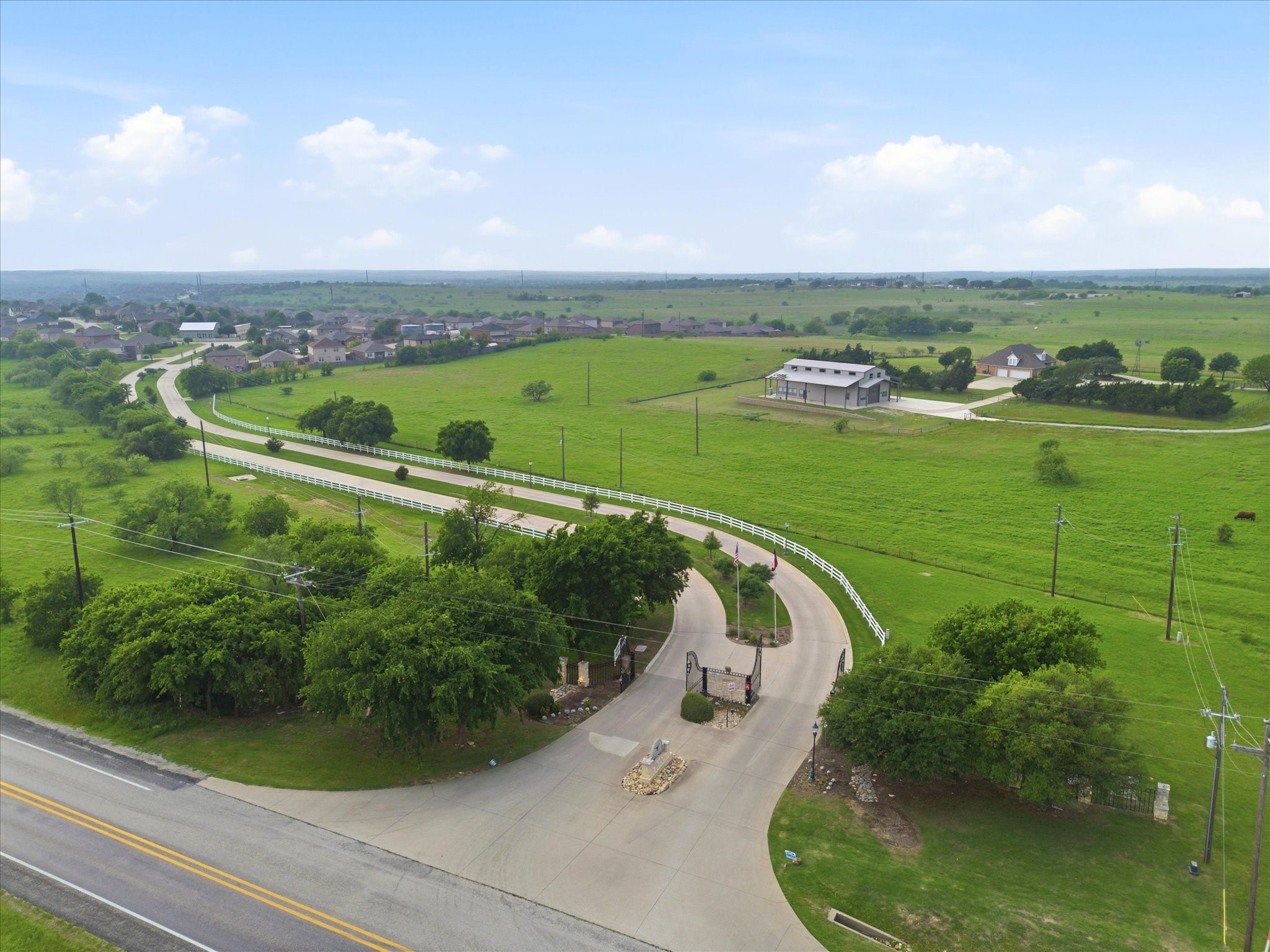 104 Saloon Cove W Newark TX 76071