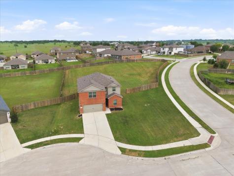 104 Saloon Cove W Newark TX 76071