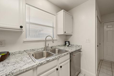 6913 Indiana Avenue Fort Worth TX 76137