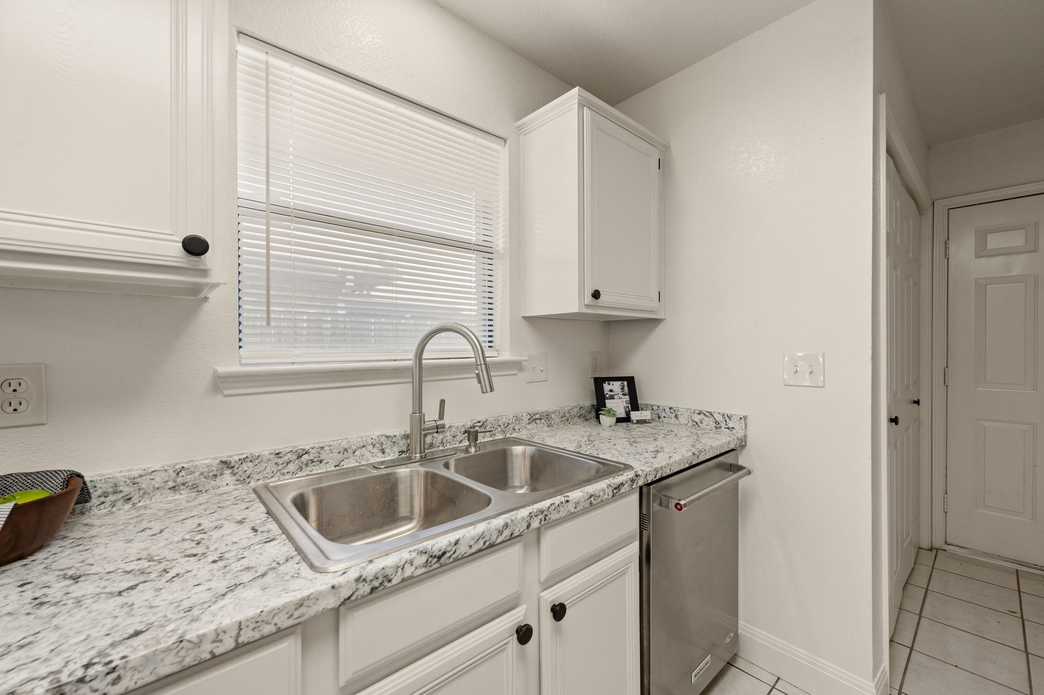 6913 Indiana Avenue Fort Worth TX 76137