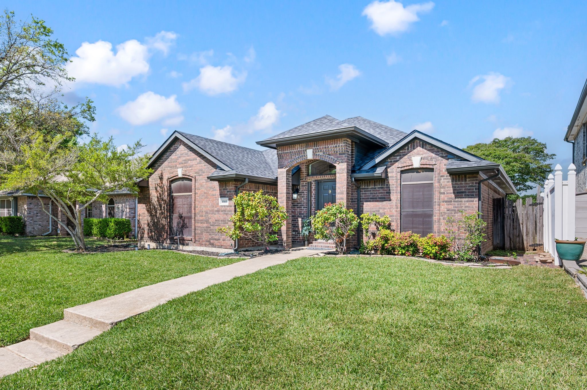 6913 Indiana Avenue Fort Worth TX 76137