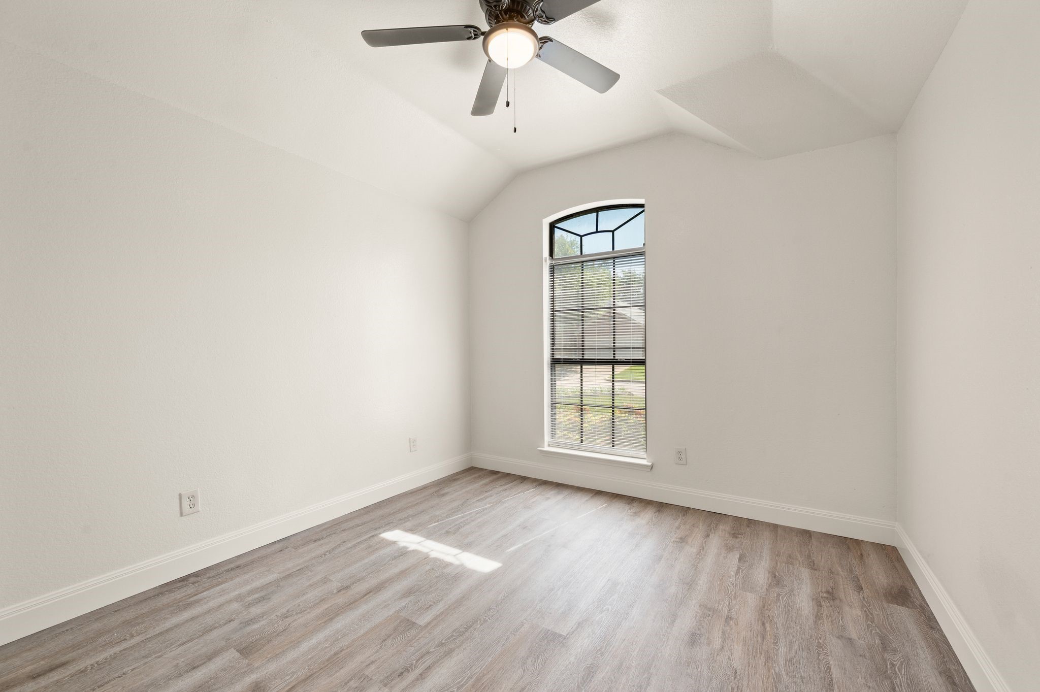 6913 Indiana Avenue Fort Worth TX 76137