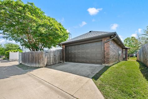 6913 Indiana Avenue Fort Worth TX 76137