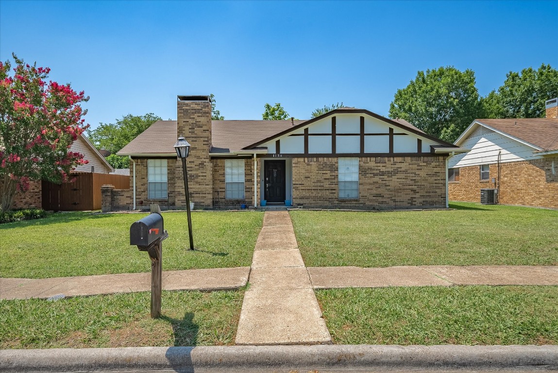 1134 Westminster Lane Garland TX 75040
