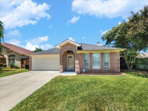 1315 Brookgrove Court Arlington TX 76018