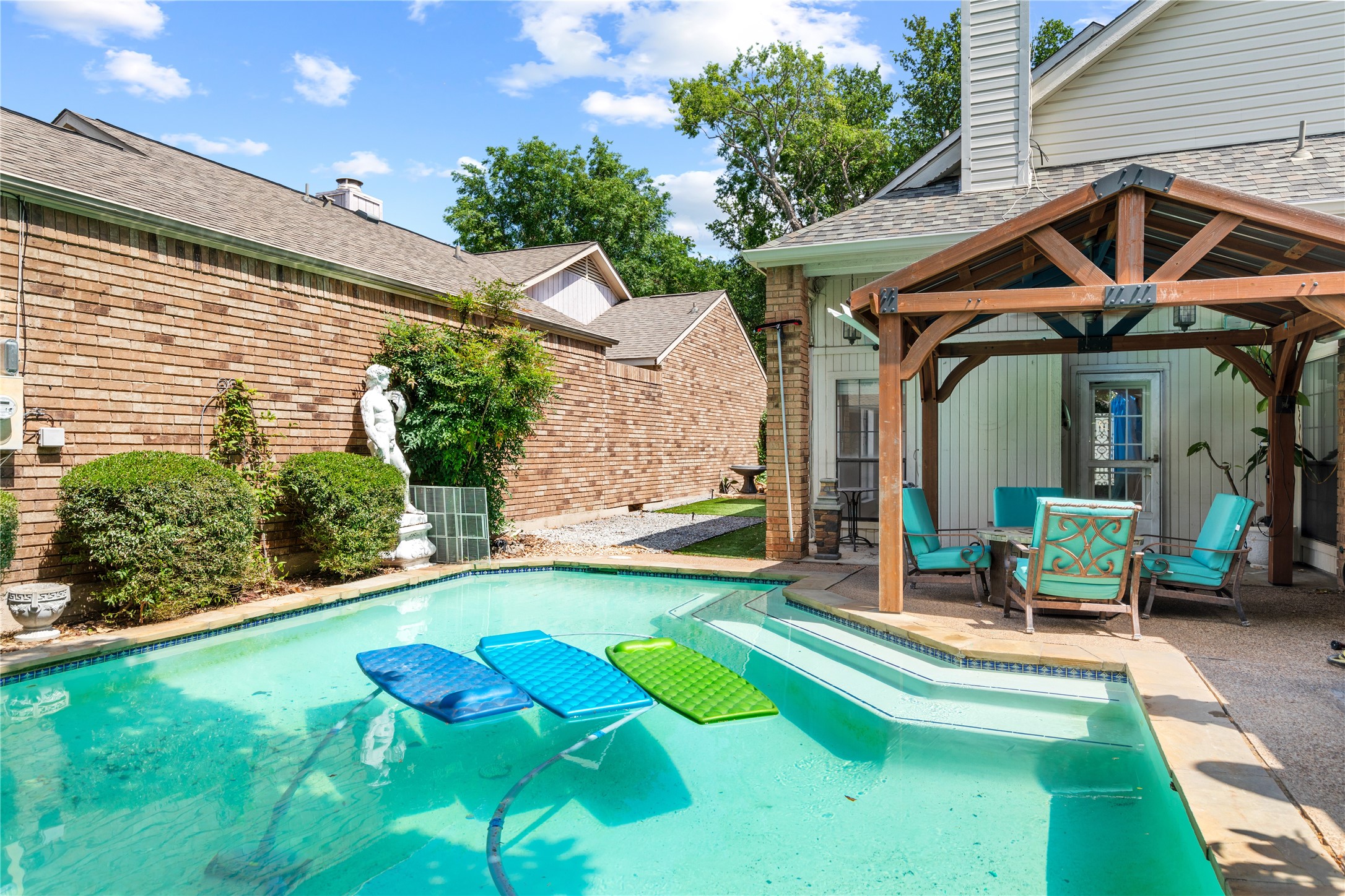 2707 Garden Springs Drive Richardson TX 75082