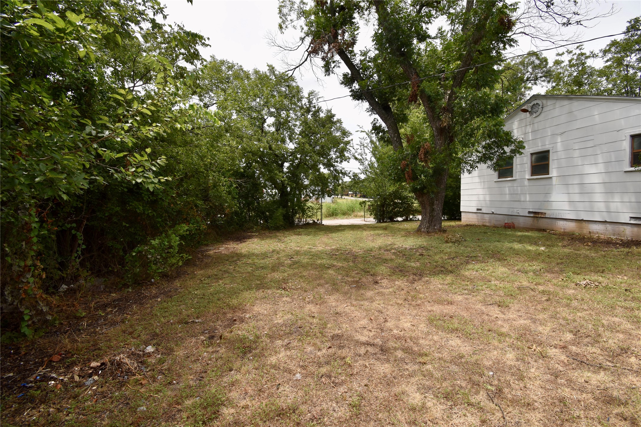 1511 S High Street Brady TX 76825