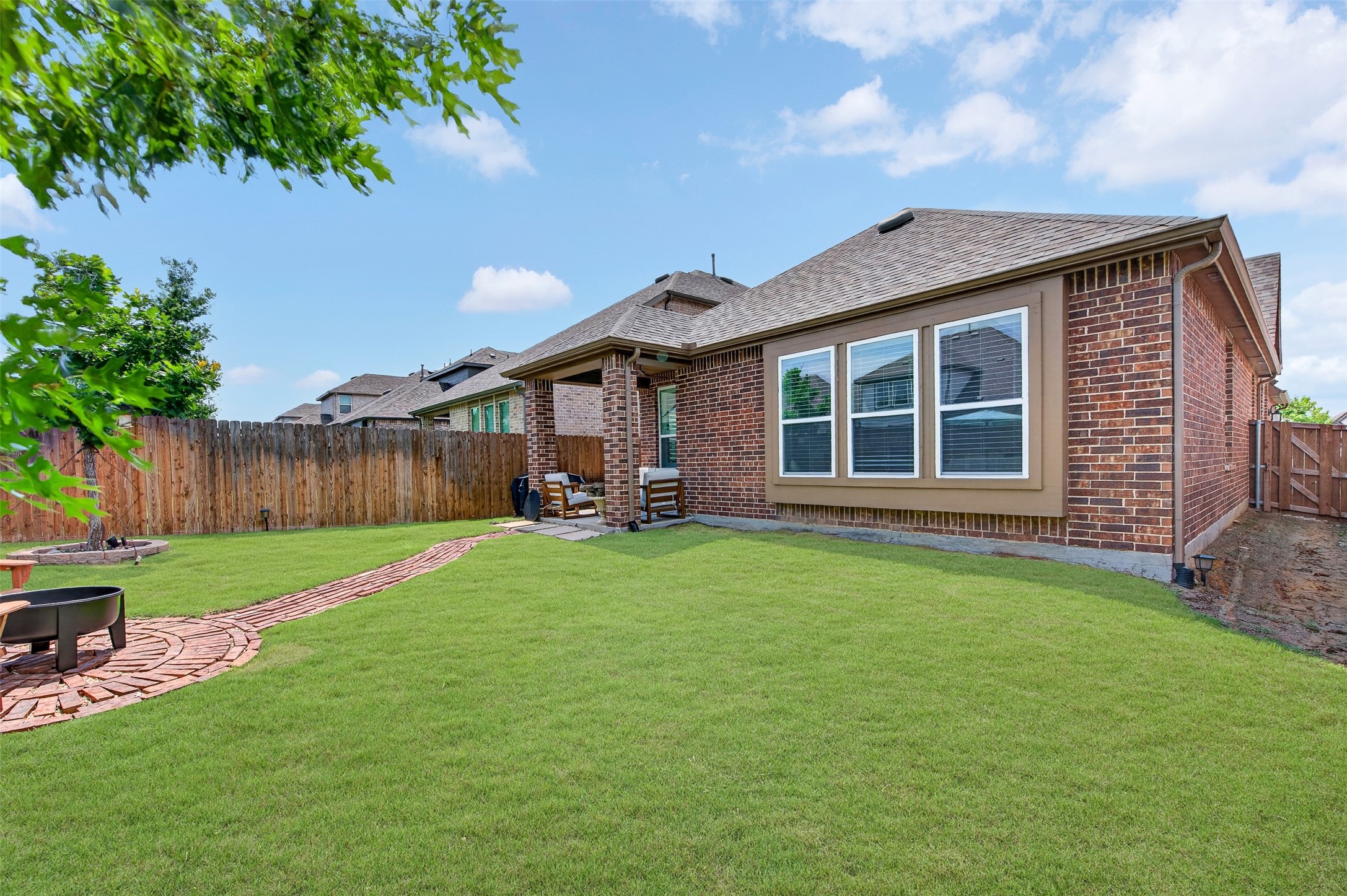 1826 Eagle Landing Van Alstyne TX 75495