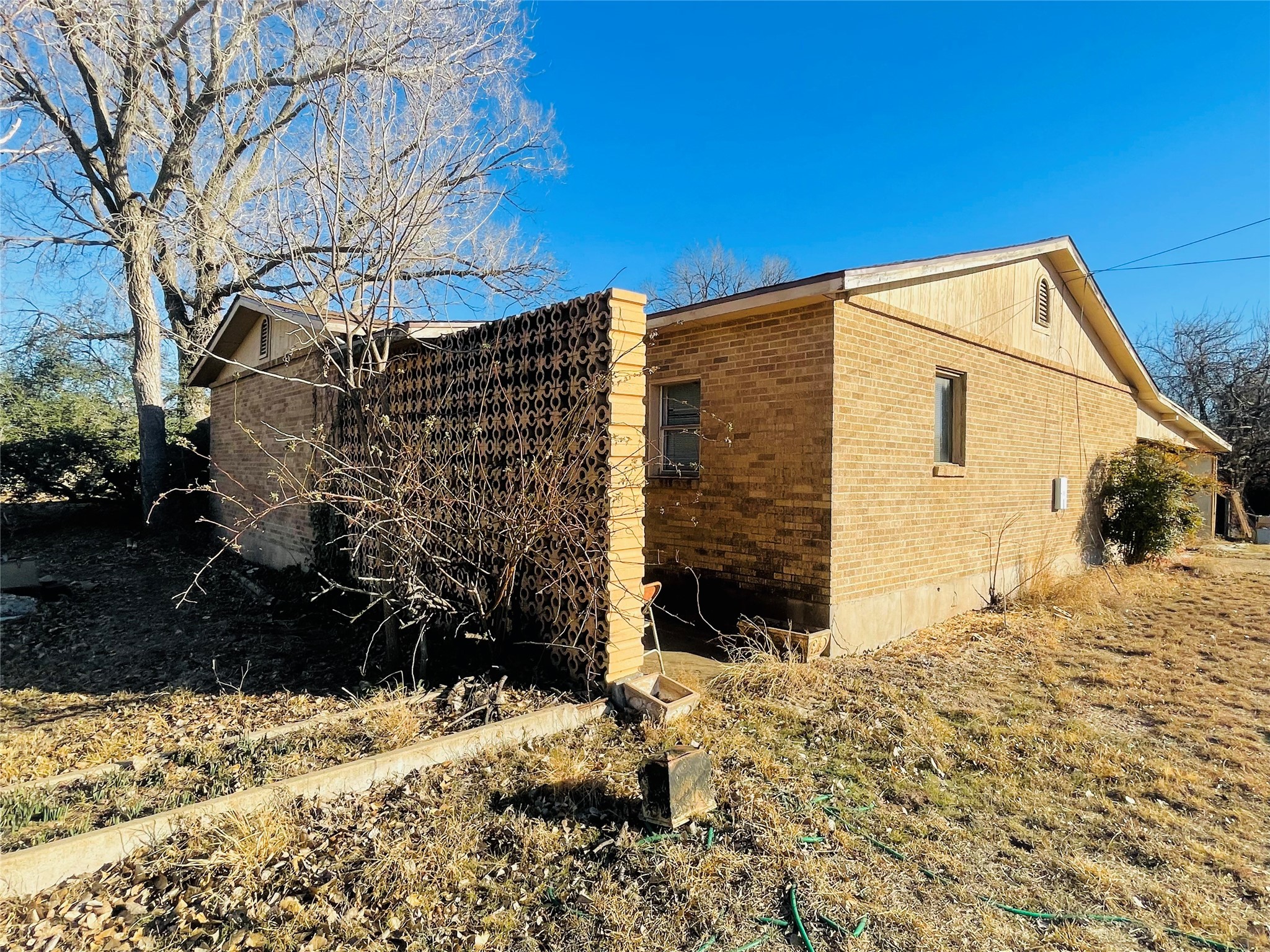 1005 S Access Road Clyde TX 79510