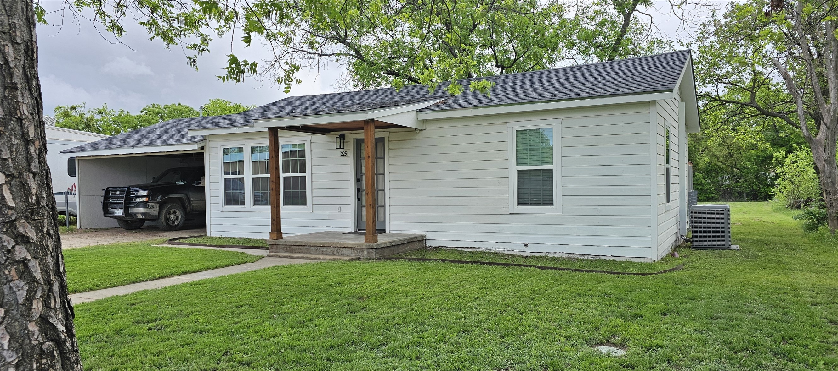 225 S Avenue D Cross Plains TX 76443