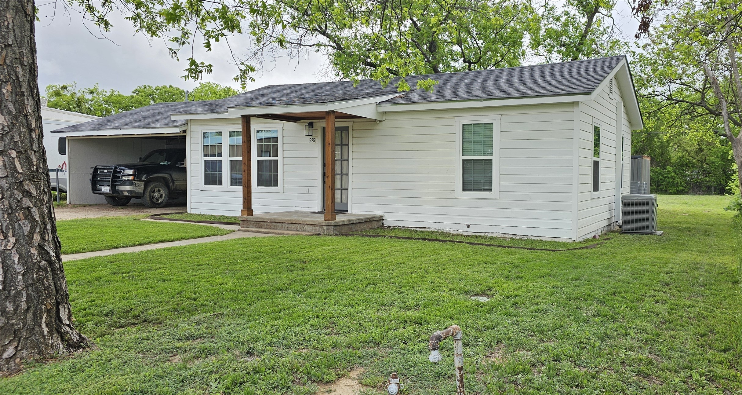 225 S Avenue D Cross Plains TX 76443