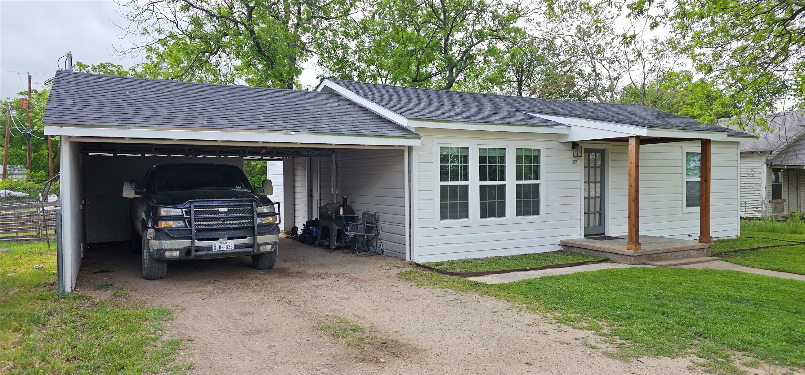 225 S Avenue D Cross Plains TX 76443