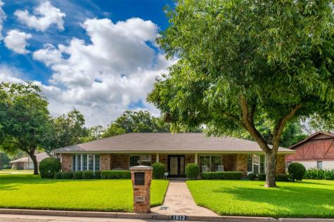 1912 Elmhurst Drive Arlington TX 76012