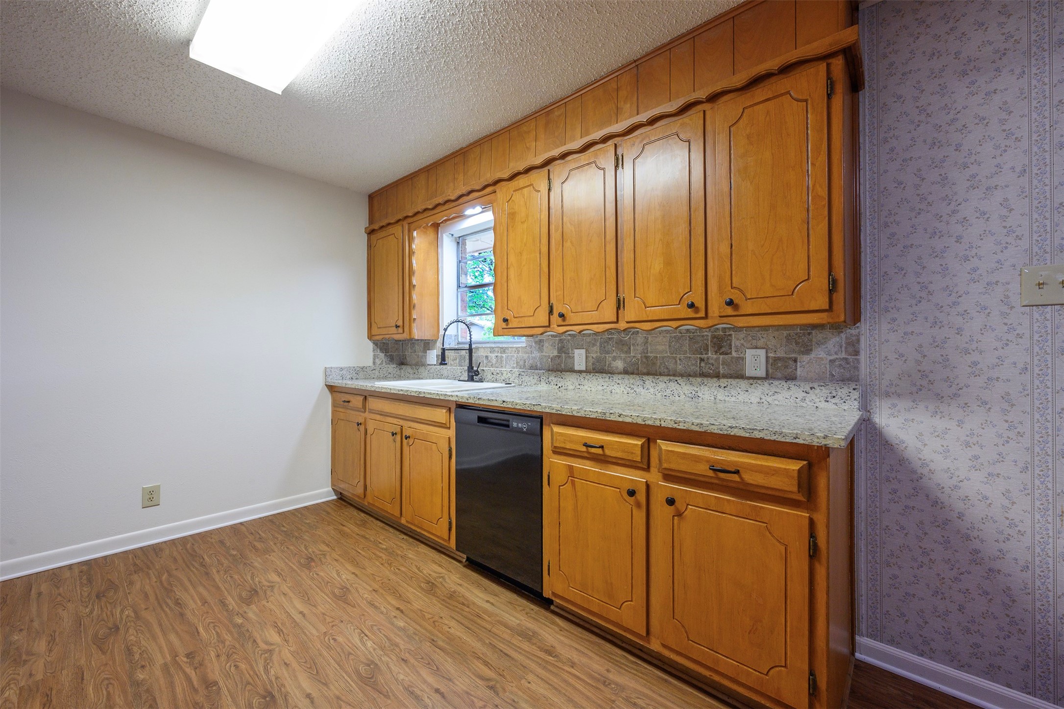 820 N Avenue A Springtown TX 76082