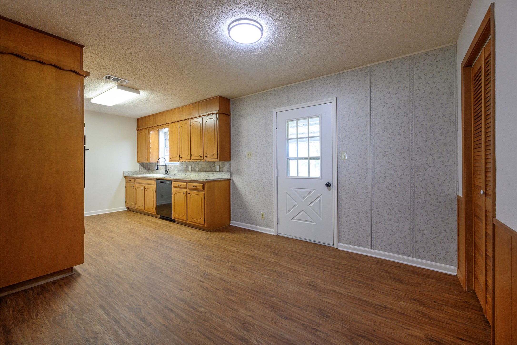820 N Avenue A Springtown TX 76082