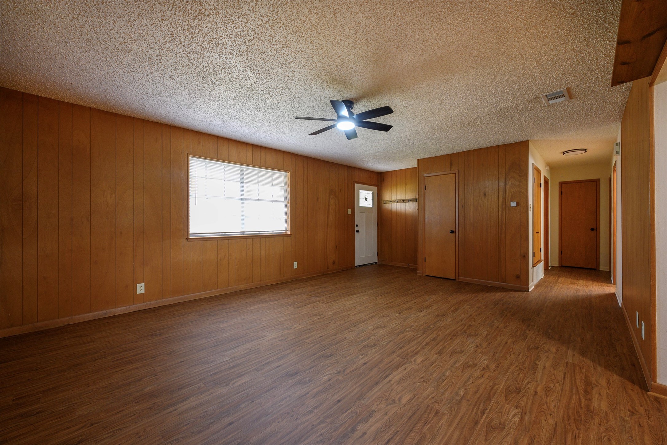 820 N Avenue A Springtown TX 76082