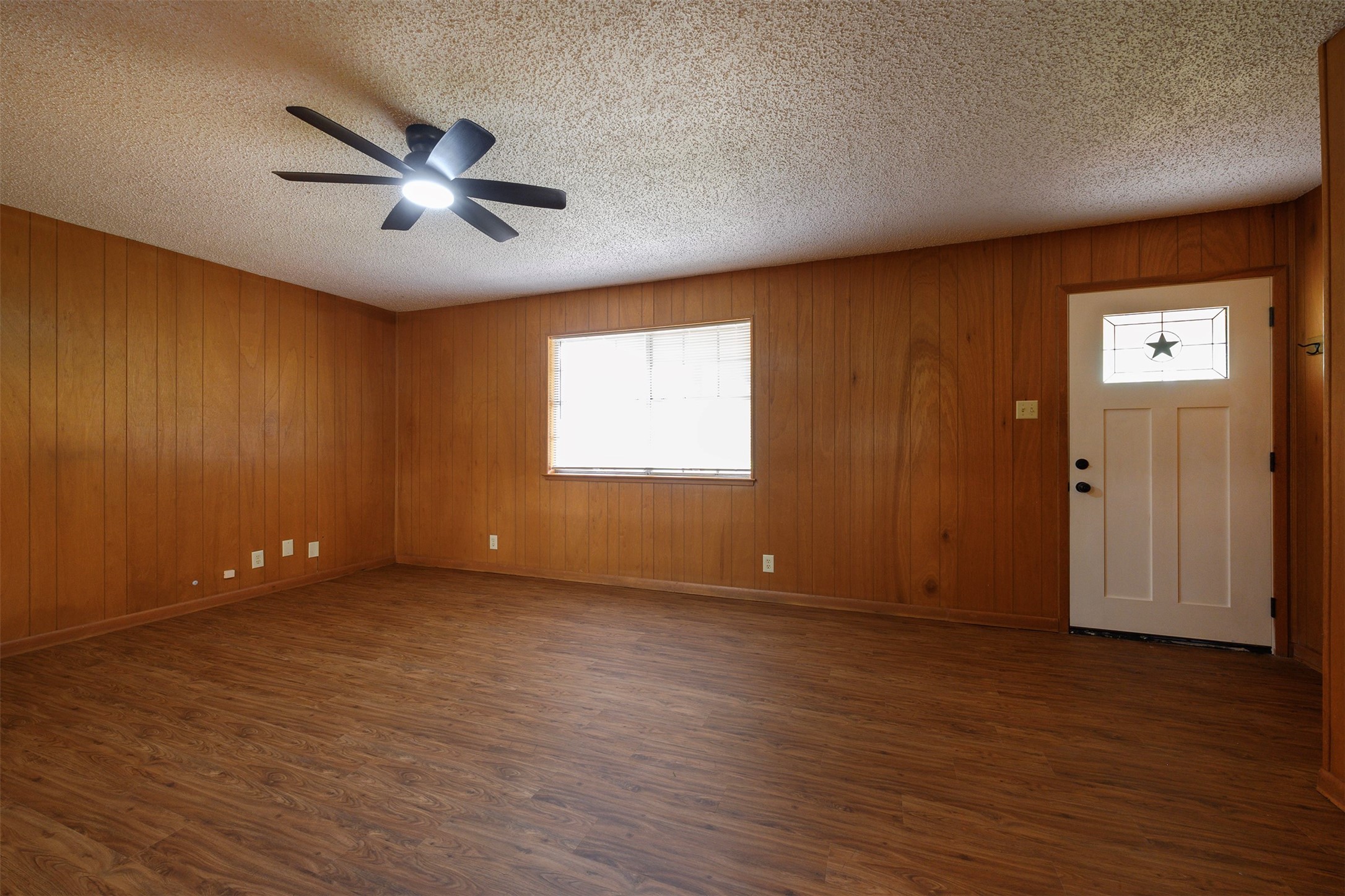 820 N Avenue A Springtown TX 76082