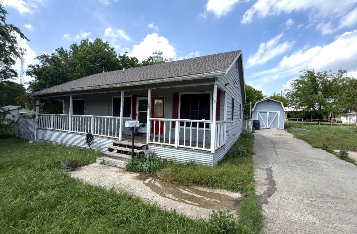 602 E Austin Street Anna TX 75409