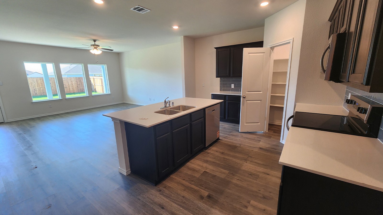 1206 Breezy Oak Drive Nevada TX 75173
