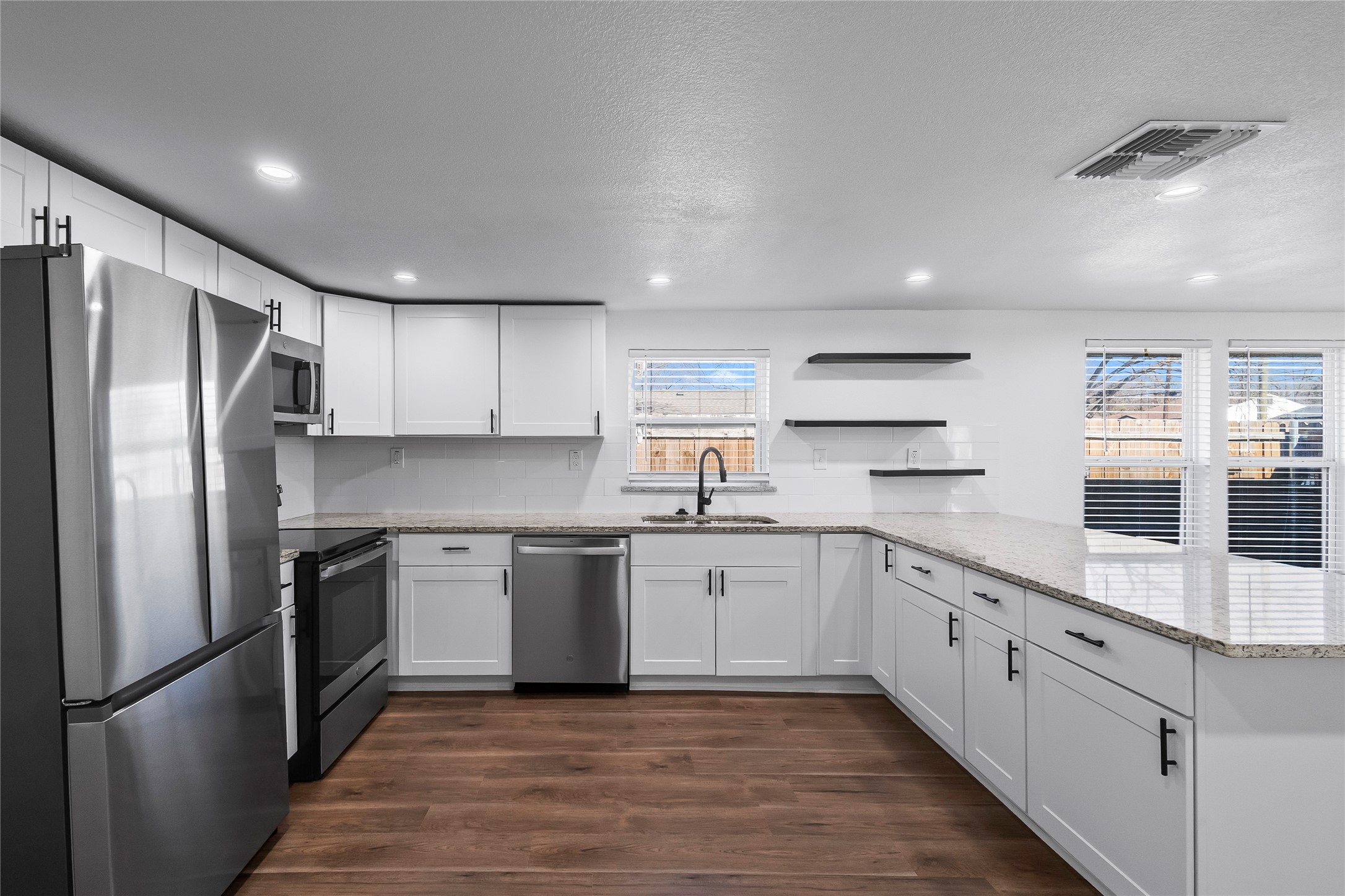 1700 S Edgewood Terrace Fort Worth TX 76105