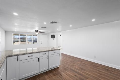 1700 S Edgewood Terrace Fort Worth TX 76105