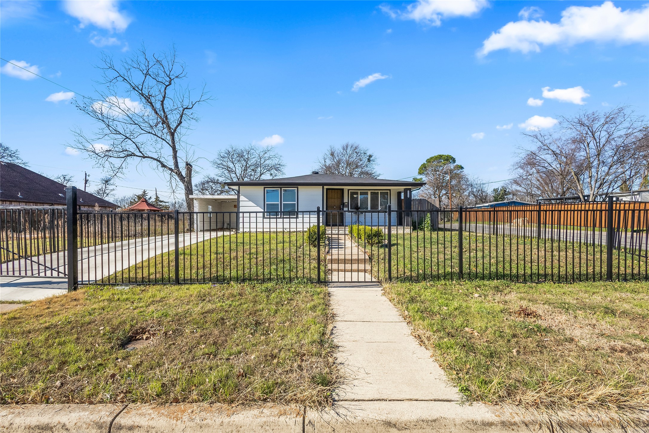 1700 S Edgewood Terrace Fort Worth TX 76105
