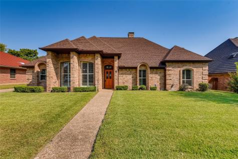504 Evergreen Drive Hurst TX 76054