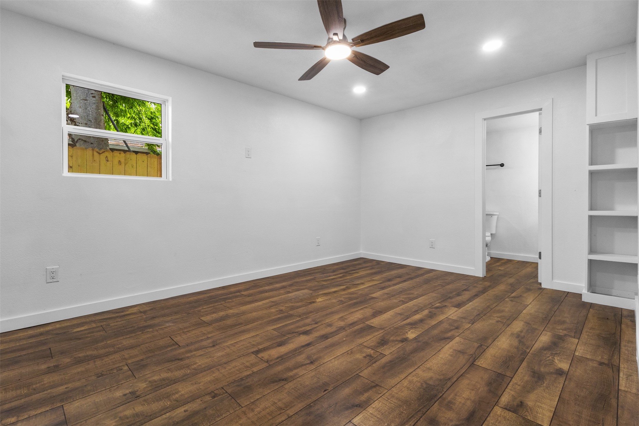 2006 Ridgeway Street Arlington TX 76010