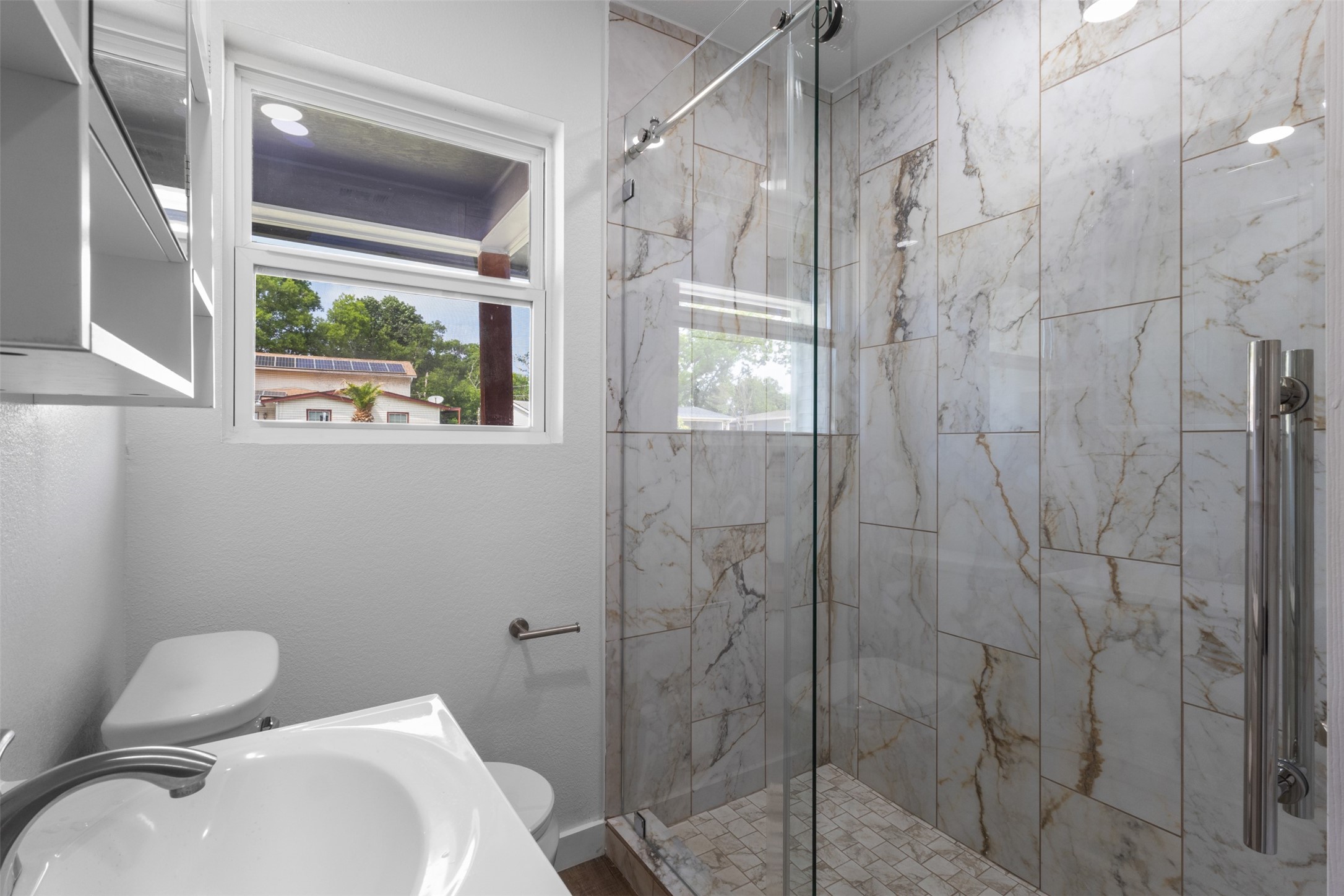 2006 Ridgeway Street Arlington TX 76010