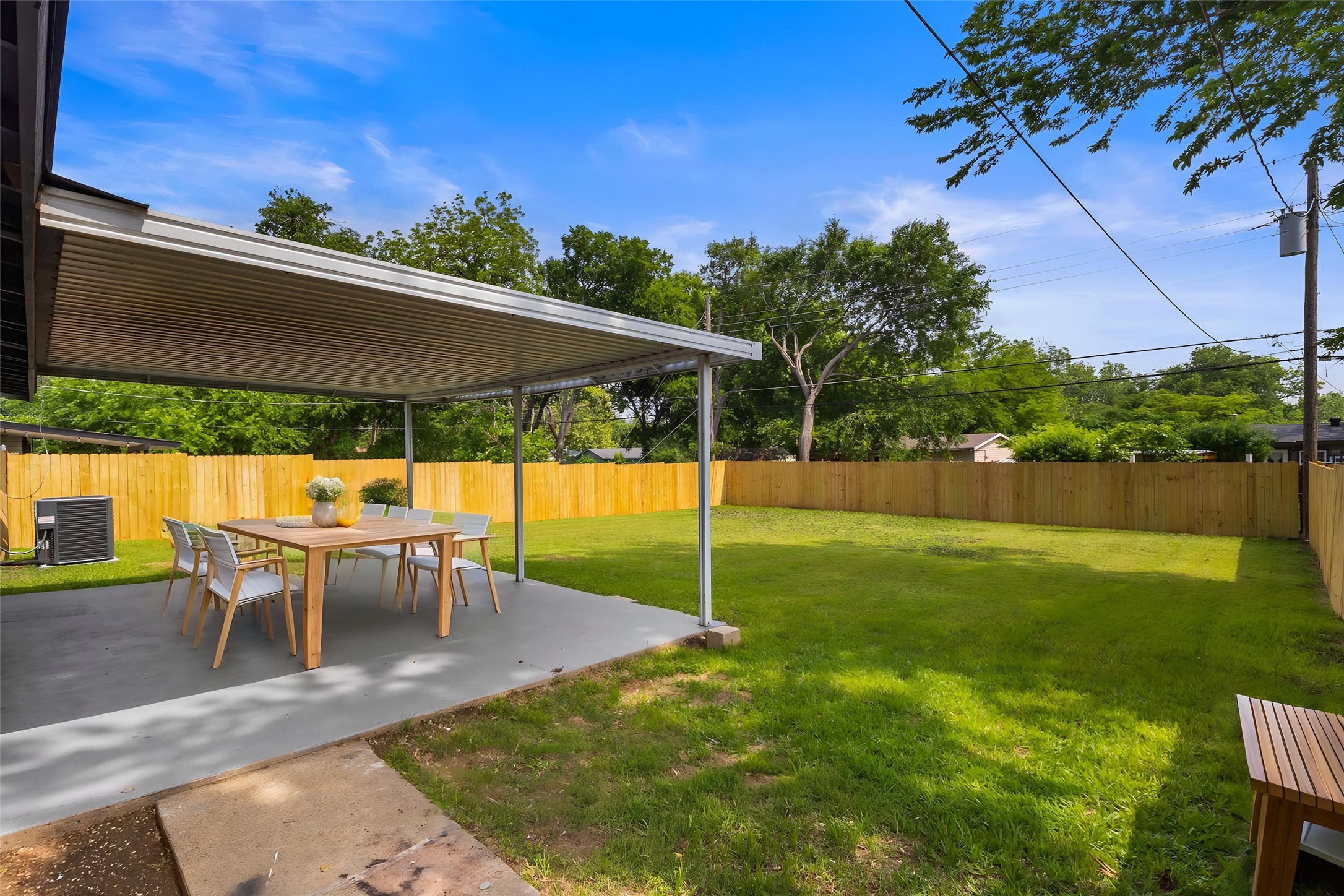 2006 Ridgeway Street Arlington TX 76010