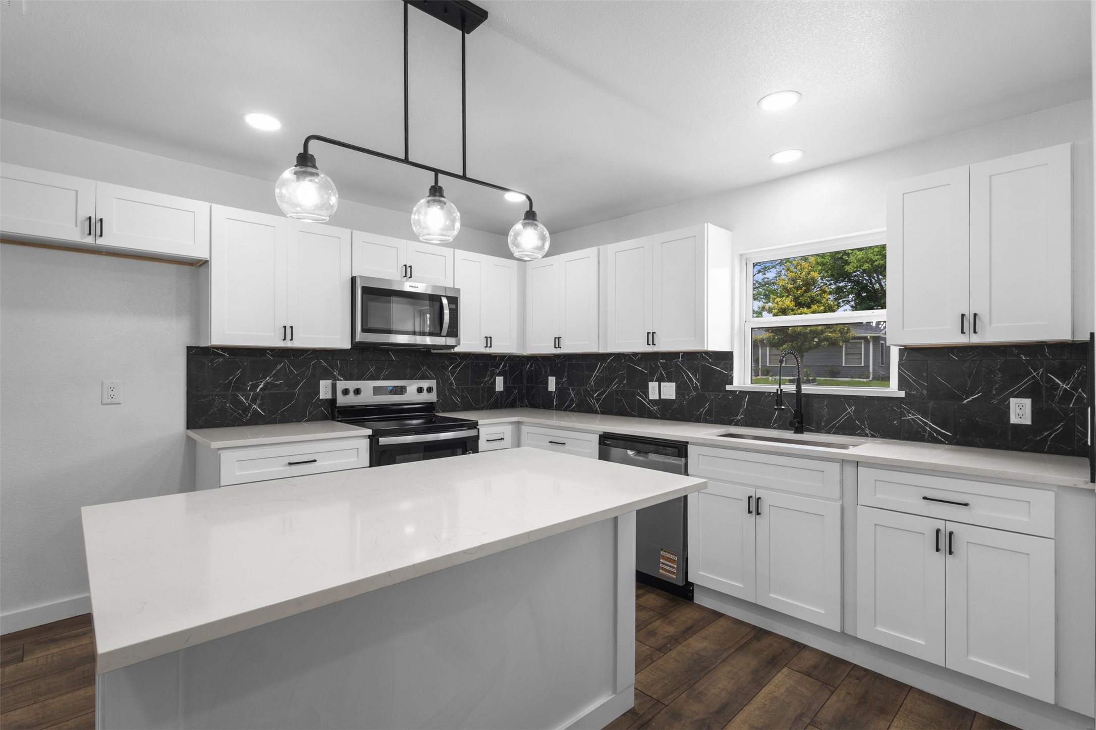 2006 Ridgeway Street Arlington TX 76010