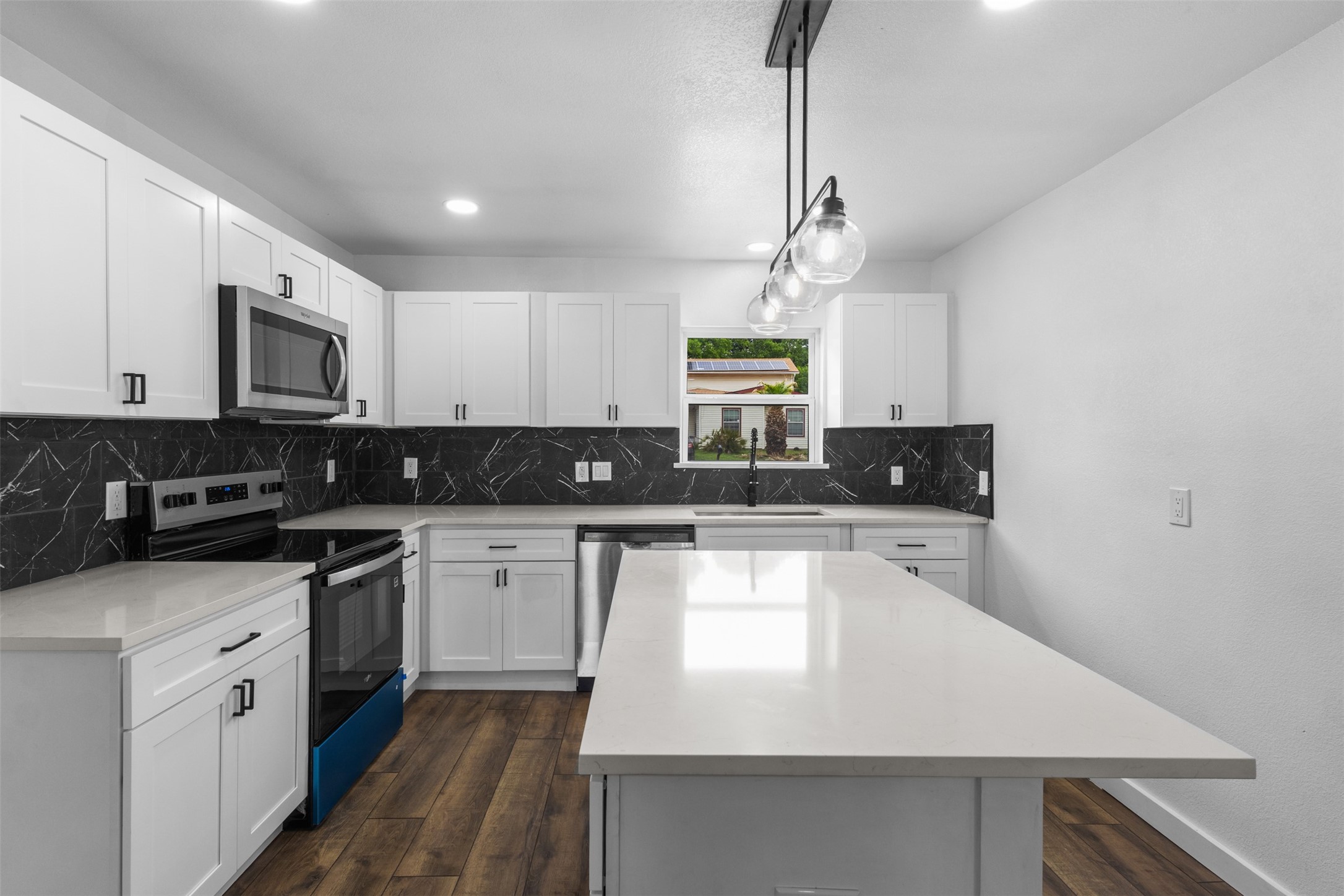 2006 Ridgeway Street Arlington TX 76010