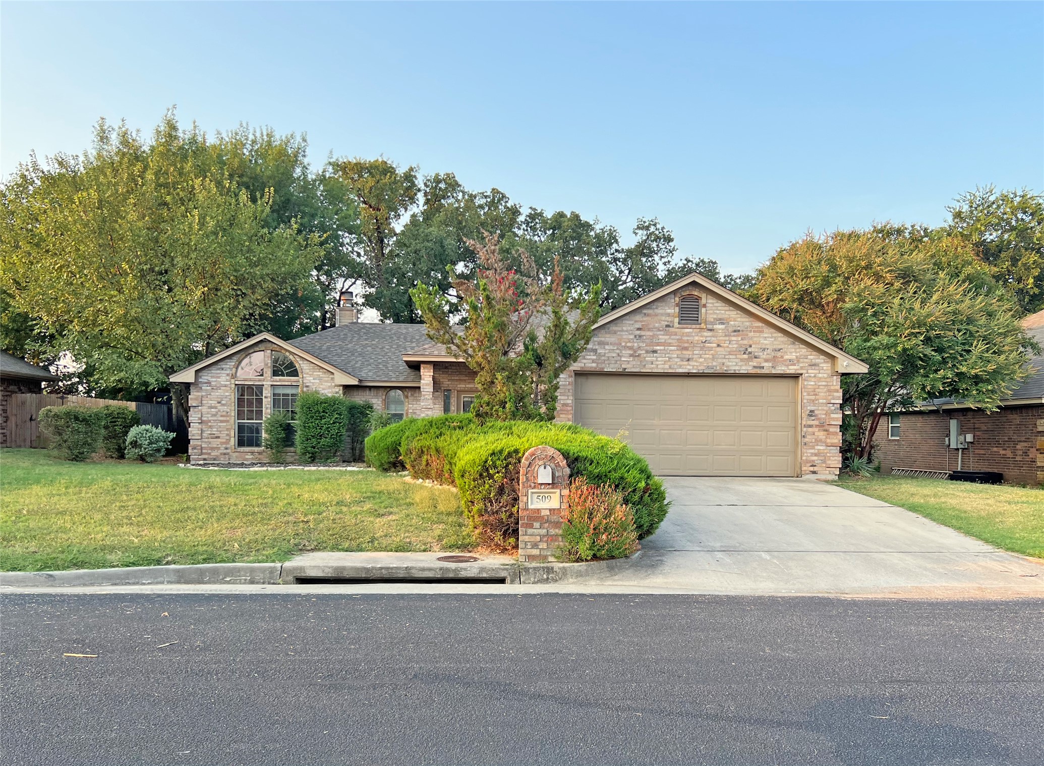 509 Sweetwater Drive Weatherford TX 76085