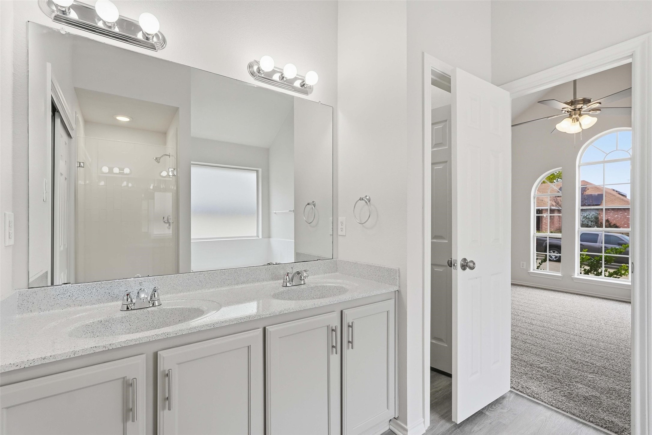1050 Kim Lane Mesquite TX 75149