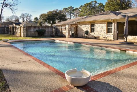 600 Woodlawn Street Kilgore TX 75662