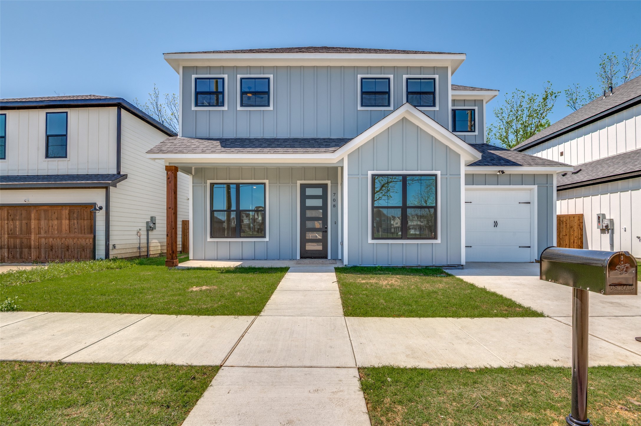 708 Perry Avenue Waxahachie TX 75165