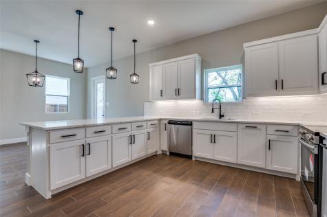 708 Perry Avenue Waxahachie TX 75165