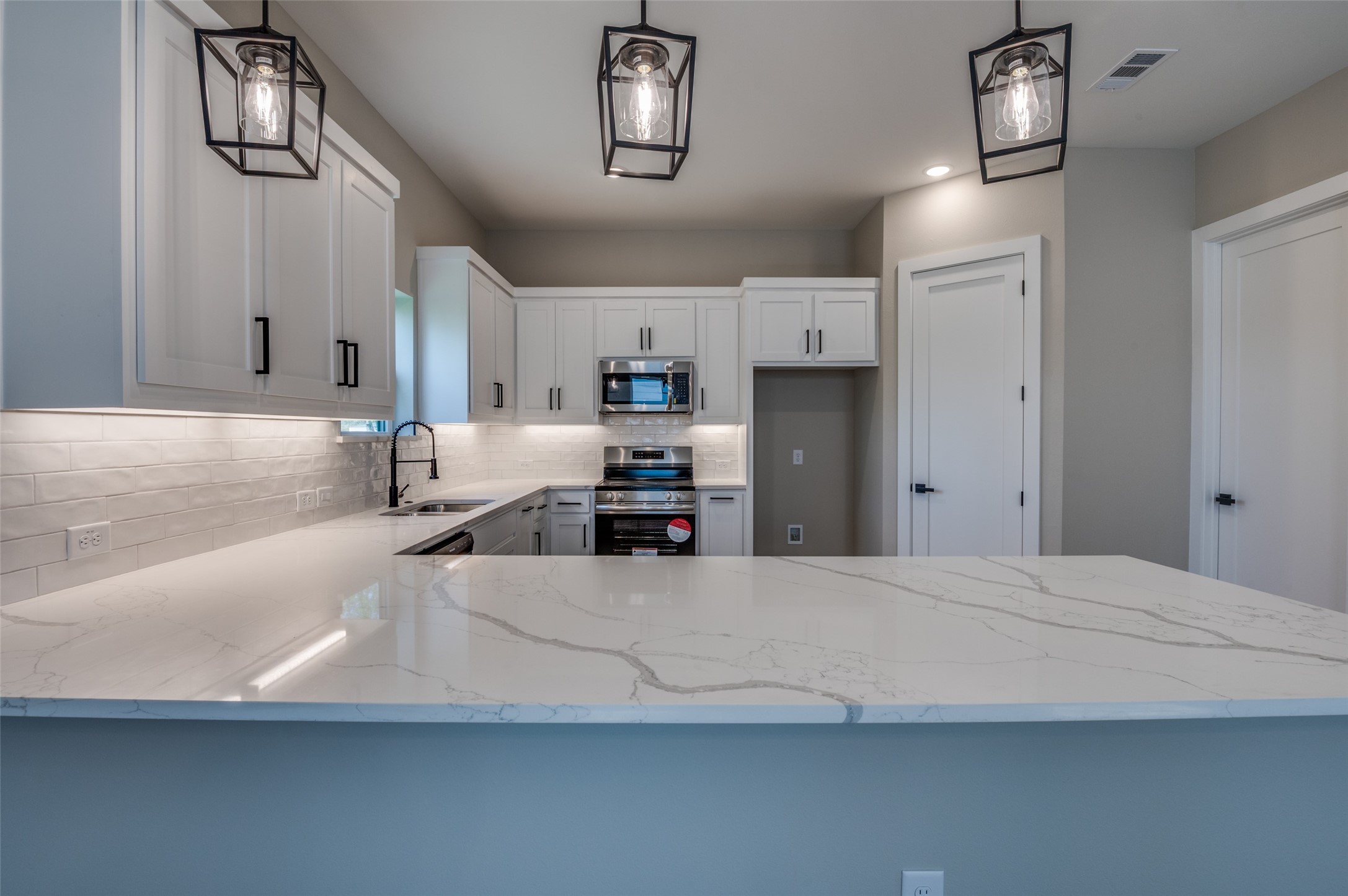 708 Perry Avenue Waxahachie TX 75165