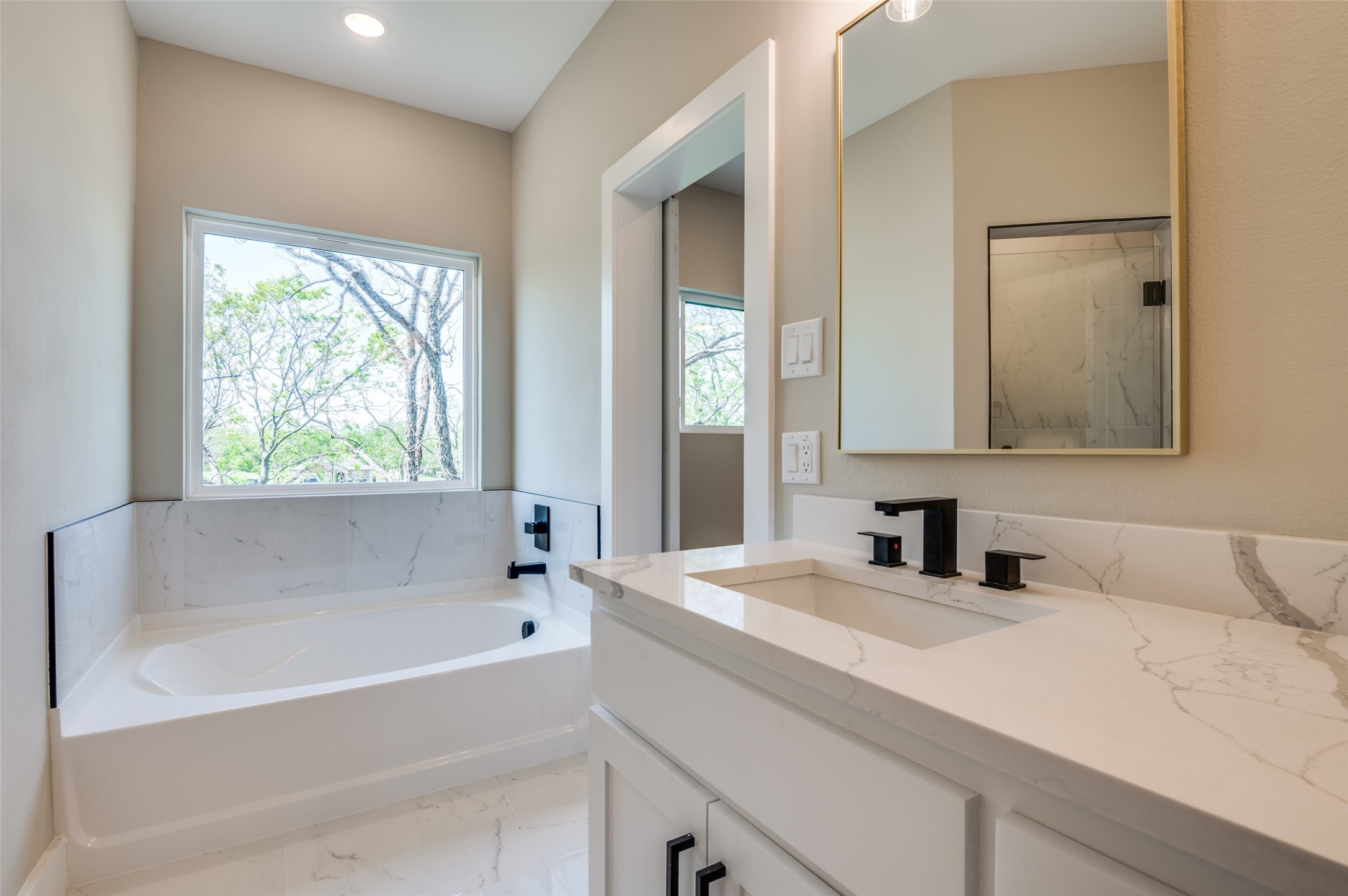 708 Perry Avenue Waxahachie TX 75165