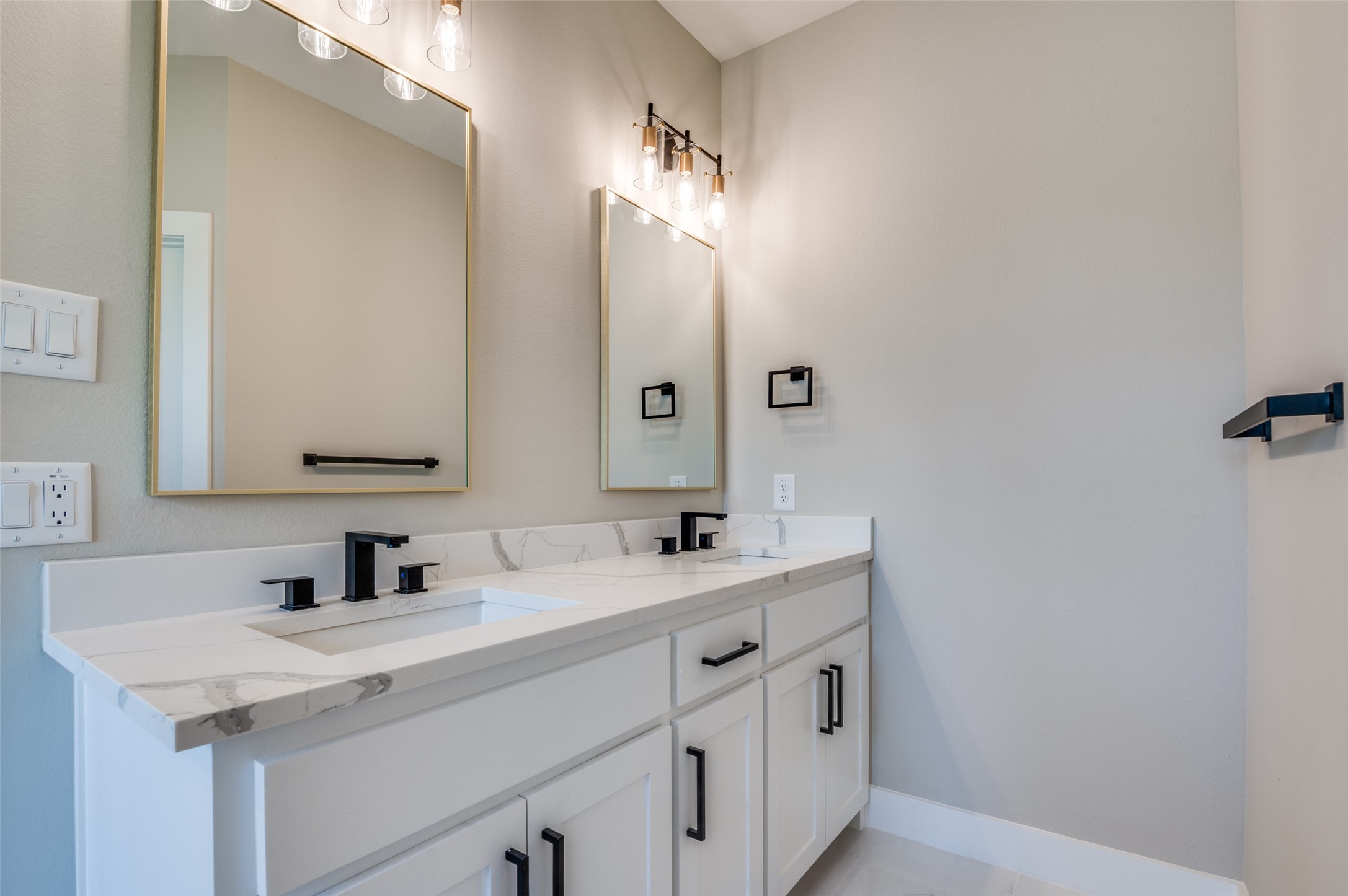 708 Perry Avenue Waxahachie TX 75165
