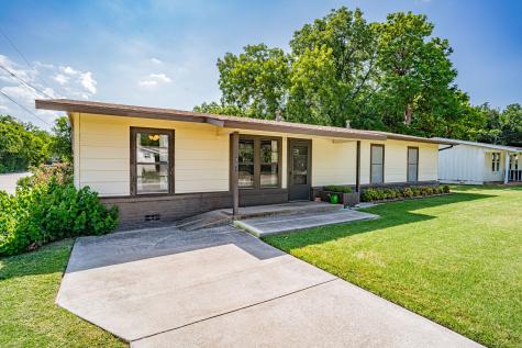 201 S Lancaster Street Granbury TX 76048