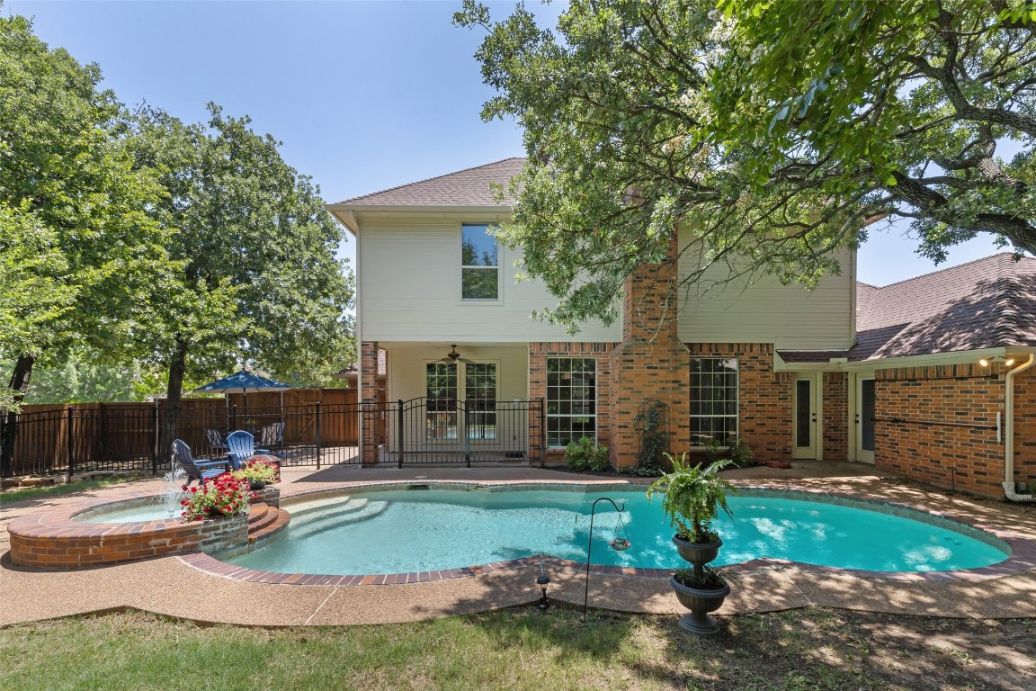 1302 Woodlake Drive Corinth TX 76210