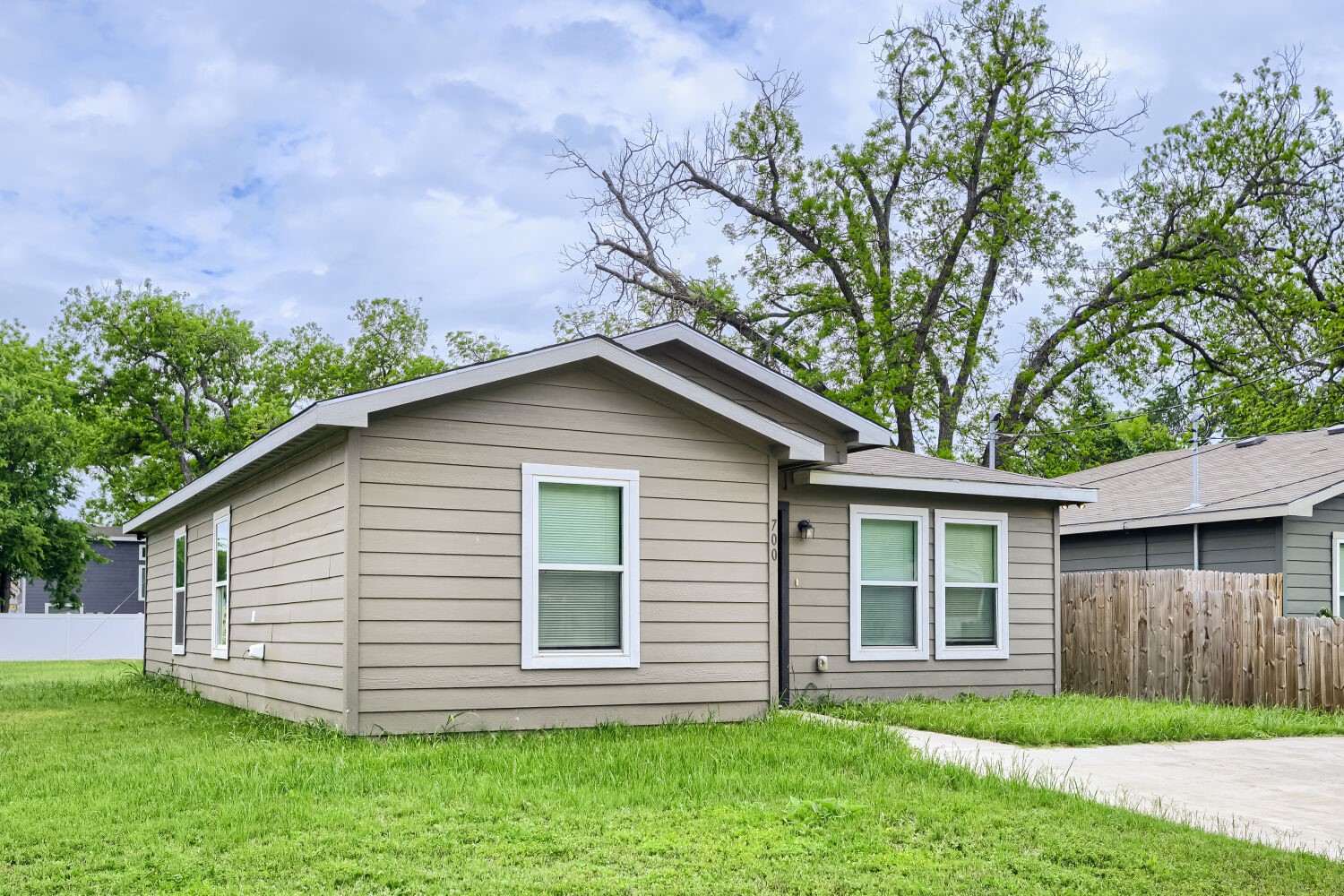 700 E Pecan Avenue Waco TX 76704